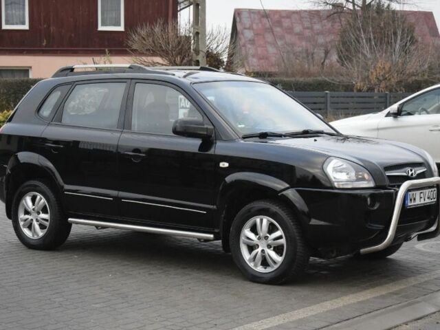Черный Хендай Туксон, объемом двигателя 2 л и пробегом 184 тыс. км за 5480 $, фото 1 на Automoto.ua