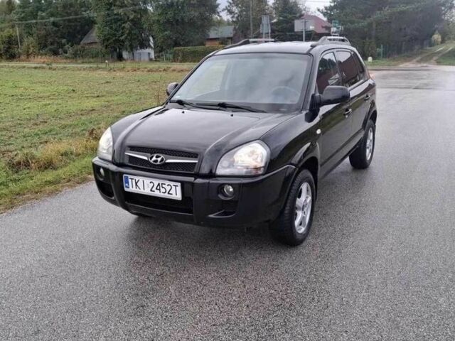 Чорний Хендай Туксон, об'ємом двигуна 2 л та пробігом 220 тис. км за 2750 $, фото 1 на Automoto.ua
