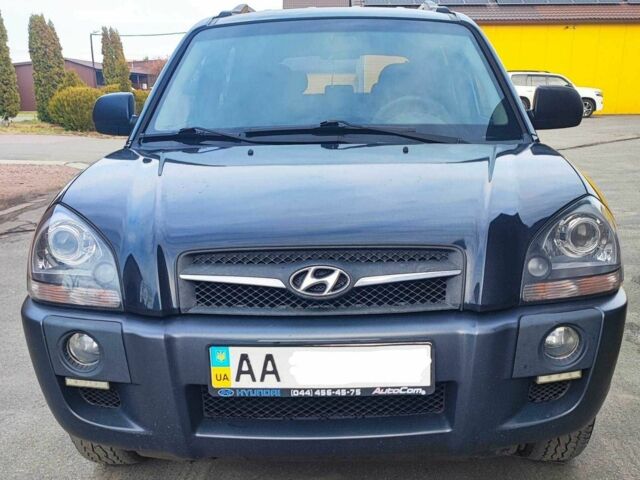 Чорний Хендай Туксон, об'ємом двигуна 2 л та пробігом 387 тис. км за 7000 $, фото 1 на Automoto.ua