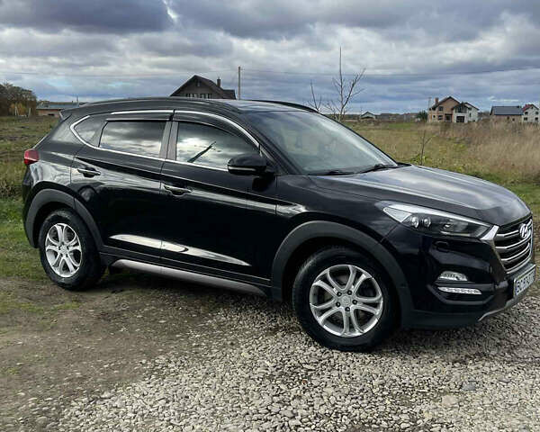 Хендай Туксон 2015 у Стрые на Automoto.ua Чорний Хендай Туксон, об'ємом двигуна 2 л та пробігом 189 тис. км за 20000 $, фото 1 на Automoto.ua