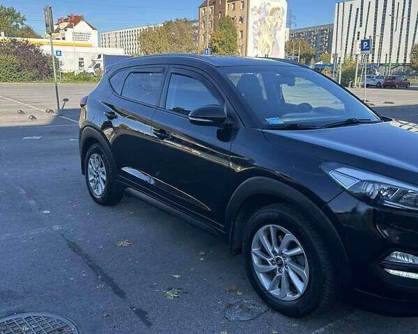 Чорний Хендай Туксон, об'ємом двигуна 1.69 л та пробігом 155 тис. км за 16500 $, фото 1 на Automoto.ua