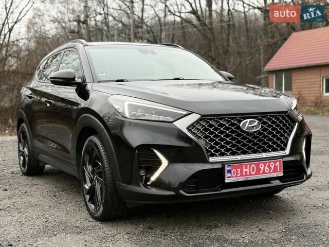 Черный Хендай Туксон, объемом двигателя 2 л и пробегом 98 тыс. км за 25900 $, фото 1 на Automoto.ua