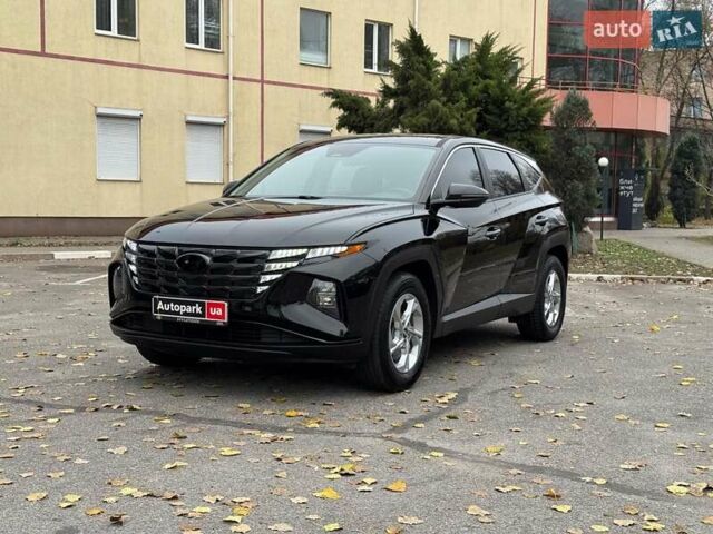 Черный Хендай Туксон, объемом двигателя 2.5 л и пробегом 97 тыс. км за 22990 $, фото 1 на Automoto.ua