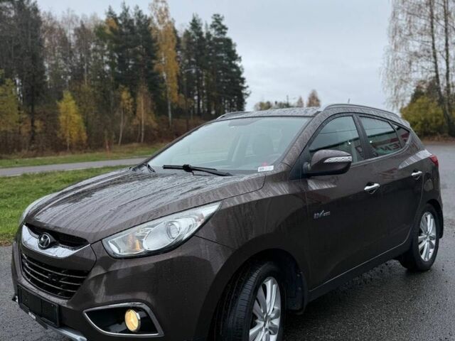 Коричневый Хендай Туксон, объемом двигателя 0 л и пробегом 193 тыс. км за 6904 $, фото 1 на Automoto.ua