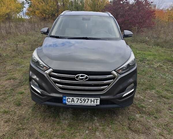 Хендай Туксон 2016 у Смеле на Automoto.ua Коричневий Хендай Туксон, об'ємом двигуна 2 л та пробігом 205 тис. км за 17200 $, фото 1 на Automoto.ua
