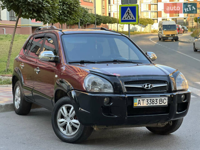 Червоний Хендай Туксон, об'ємом двигуна 2 л та пробігом 228 тис. км за 5999 $, фото 1 на Automoto.ua