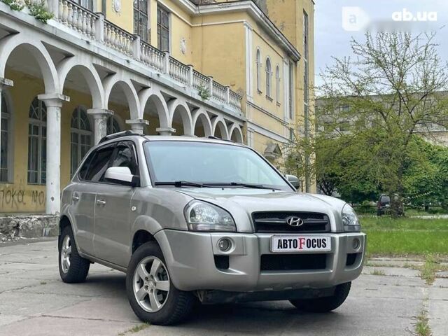 Хендай Туксон 2006 в Киеве на Automoto.ua Хендай Туксон, объемом двигателя 2 л и пробегом 239 тыс. км за 7690 $, фото 1 на Automoto.ua