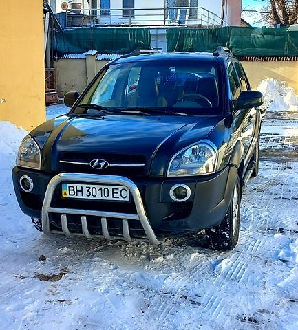 Хендай Туксон, об'ємом двигуна 2 л та пробігом 318 тис. км за 6500 $, фото 1 на Automoto.ua