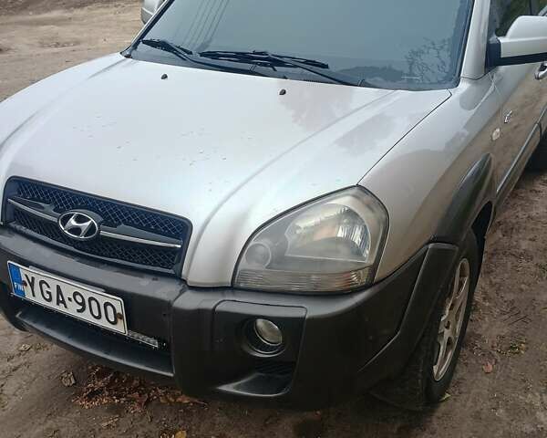 Хендай Туксон, об'ємом двигуна 2 л та пробігом 267 тис. км за 5600 $, фото 1 на Automoto.ua