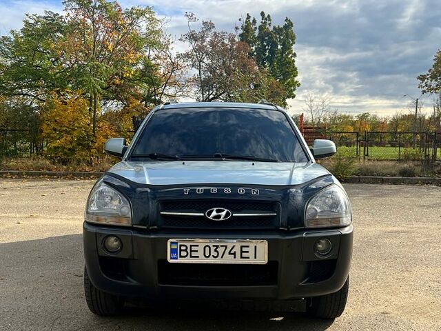 Хендай Туксон 2006 в Николаеве на Automoto.ua Хендай Туксон, объемом двигателя 2 л и пробегом 270 тыс. км за 7500 $, фото 1 на Automoto.ua