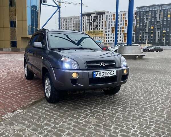 Хендай Туксон, об'ємом двигуна 2 л та пробігом 290 тис. км за 7999 $, фото 1 на Automoto.ua