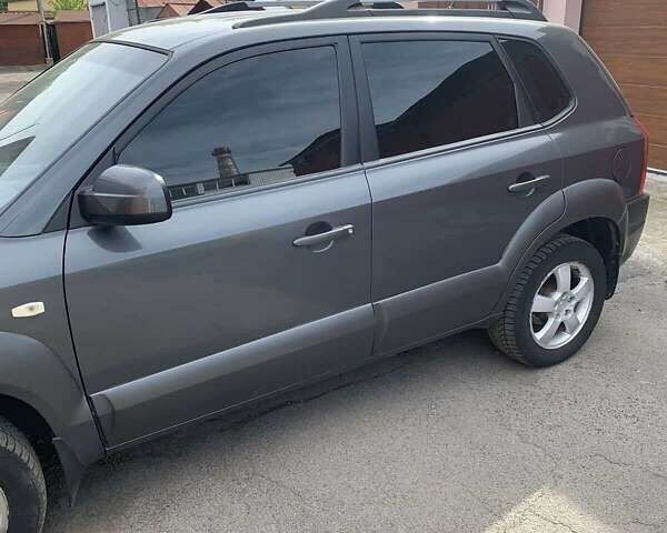 Хендай Туксон, об'ємом двигуна 2 л та пробігом 309 тис. км за 7300 $, фото 1 на Automoto.ua