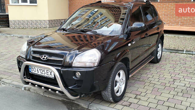 Хендай Туксон, объемом двигателя 1.99 л и пробегом 292 тыс. км за 8500 $, фото 1 на Automoto.ua