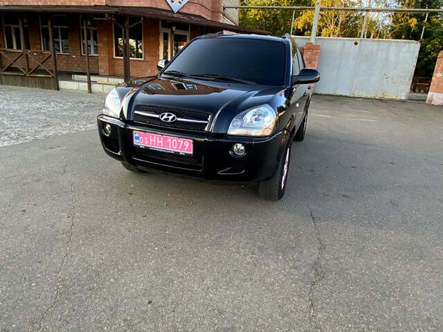 Хендай Туксон, объемом двигателя 2 л и пробегом 179 тыс. км за 7800 $, фото 1 на Automoto.ua