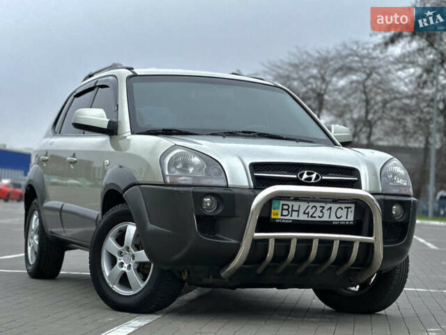 Хендай Туксон, объемом двигателя 0 л и пробегом 200 тыс. км за 7700 $, фото 1 на Automoto.ua