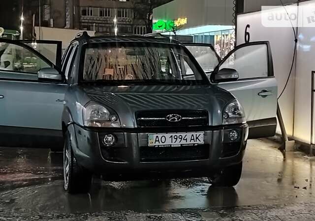 Хендай Туксон, об'ємом двигуна 2 л та пробігом 120 тис. км за 9500 $, фото 1 на Automoto.ua