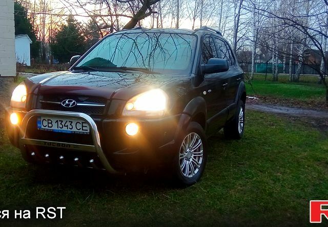 Хендай Туксон, объемом двигателя 2 л и пробегом 179 тыс. км за 8300 $, фото 1 на Automoto.ua