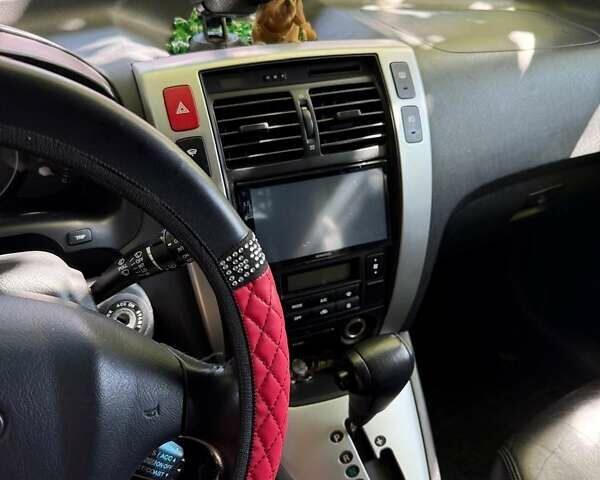 Хендай Туксон, объемом двигателя 2 л и пробегом 231 тыс. км за 8100 $, фото 1 на Automoto.ua