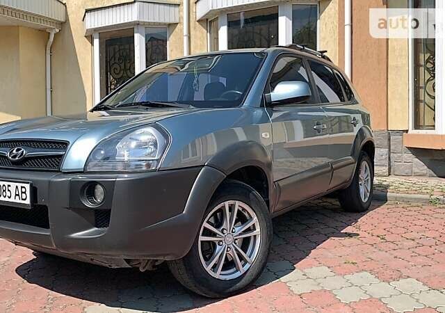 Хендай Туксон, об'ємом двигуна 2 л та пробігом 304 тис. км за 7999 $, фото 1 на Automoto.ua