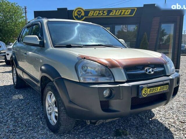 Хендай Туксон, объемом двигателя 2 л и пробегом 219 тыс. км за 8200 $, фото 1 на Automoto.ua