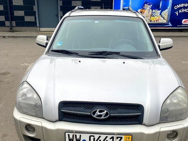 Хендай Туксон, объемом двигателя 2 л и пробегом 192 тыс. км за 4150 $, фото 1 на Automoto.ua