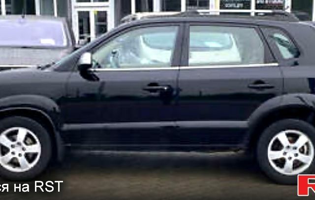 Хендай Туксон, объемом двигателя 2 л и пробегом 135 тыс. км за 6450 $, фото 1 на Automoto.ua