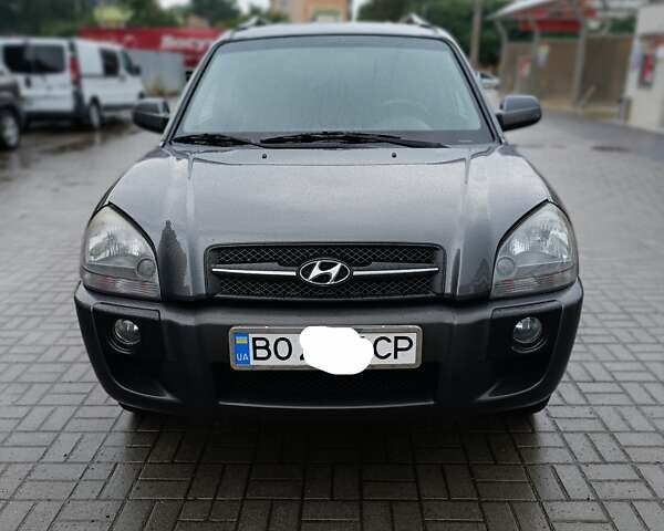Хендай Туксон, объемом двигателя 2 л и пробегом 185 тыс. км за 9400 $, фото 1 на Automoto.ua