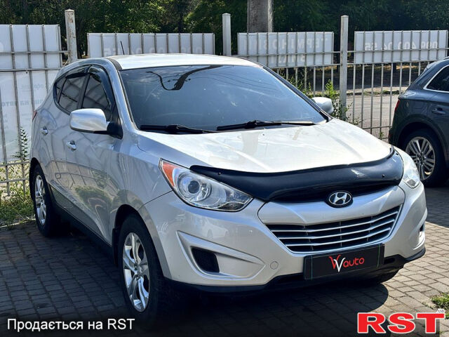 Хендай Туксон, объемом двигателя 2 л и пробегом 220 тыс. км за 12799 $, фото 1 на Automoto.ua