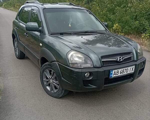 Хендай Туксон, объемом двигателя 2 л и пробегом 192 тыс. км за 9300 $, фото 1 на Automoto.ua