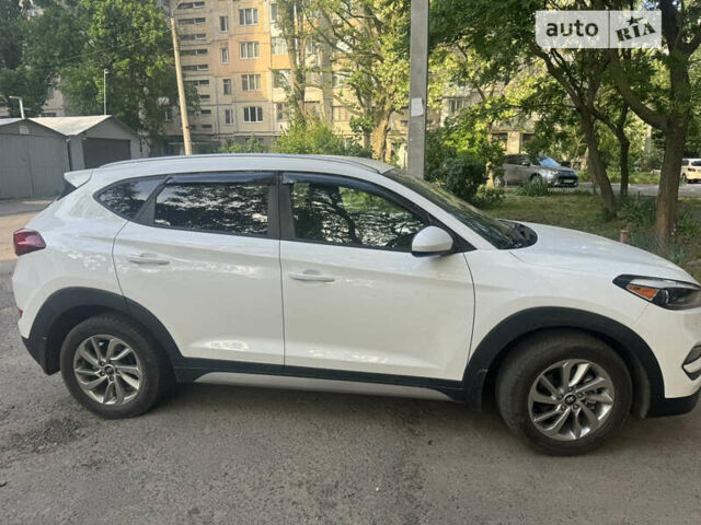 Хендай Туксон, об'ємом двигуна 2 л та пробігом 96 тис. км за 16700 $, фото 1 на Automoto.ua