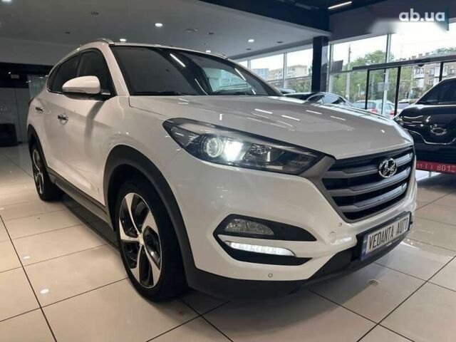 Хендай Туксон, объемом двигателя 2 л и пробегом 213 тыс. км за 18900 $, фото 1 на Automoto.ua