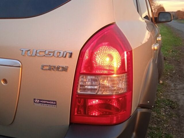 Хендай Туксон 2005 в Староконстантинов на Automoto.ua Серый Хендай Туксон, объемом двигателя 2 л и пробегом 280 тыс. км за 8000 $, фото 1 на Automoto.ua