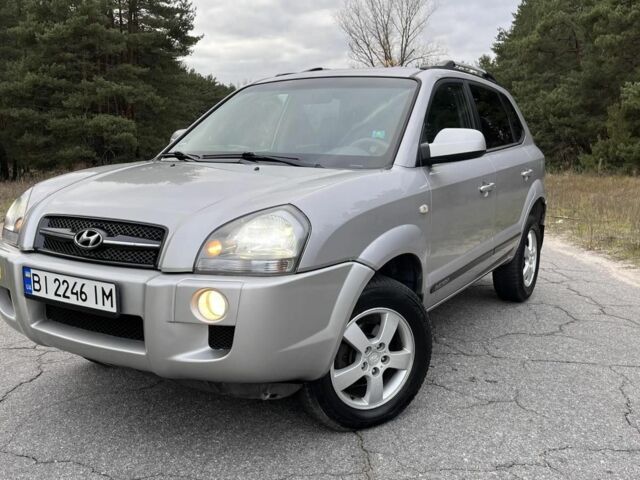 Сірий Хендай Туксон, об'ємом двигуна 2 л та пробігом 187 тис. км за 7650 $, фото 1 на Automoto.ua