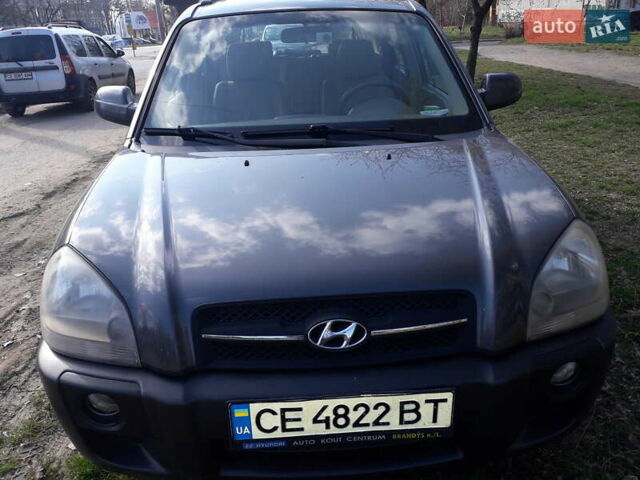 Сірий Хендай Туксон, об'ємом двигуна 2 л та пробігом 304 тис. км за 7500 $, фото 1 на Automoto.ua