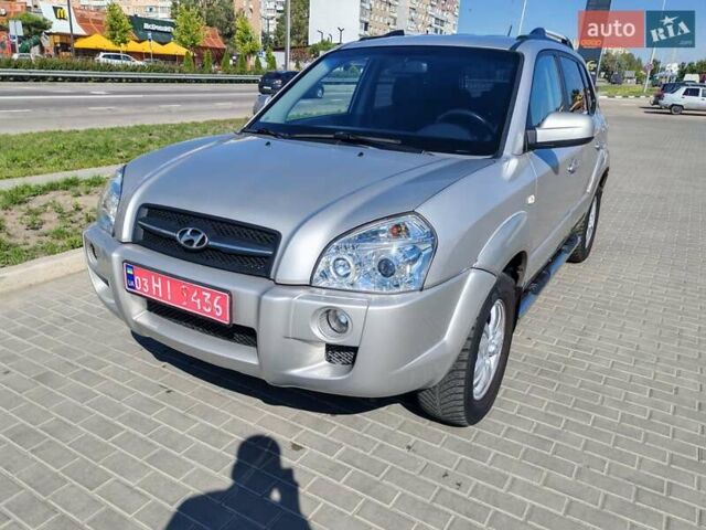 Сірий Хендай Туксон, об'ємом двигуна 2 л та пробігом 191 тис. км за 6500 $, фото 1 на Automoto.ua