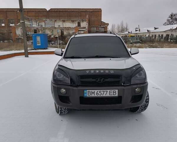 Сірий Хендай Туксон, об'ємом двигуна 2.7 л та пробігом 245 тис. км за 7499 $, фото 1 на Automoto.ua