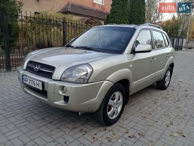 Сірий Хендай Туксон, об'ємом двигуна 1.98 л та пробігом 225 тис. км за 6999 $, фото 1 на Automoto.ua