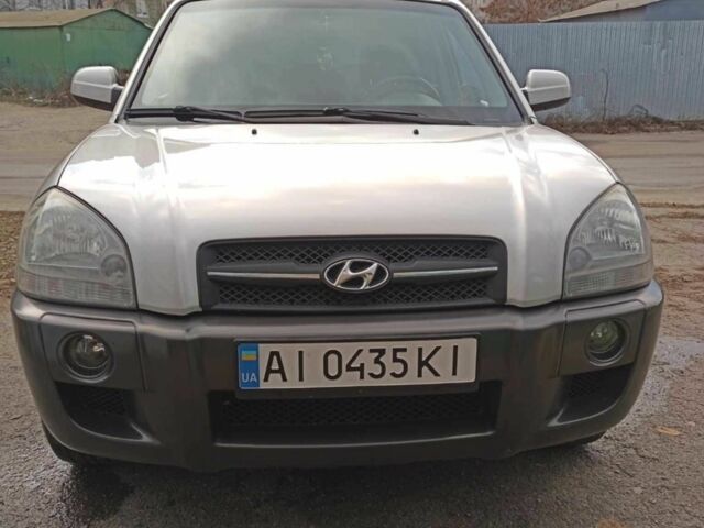 Хендай Туксон 2007 в Белой Церкве на Automoto.ua Серый Хендай Туксон, объемом двигателя 2 л и пробегом 204 тыс. км за 7550 $, фото 1 на Automoto.ua