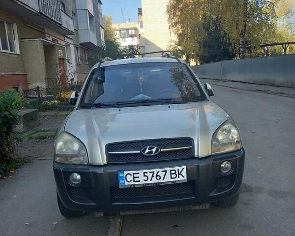 Сірий Хендай Туксон, об'ємом двигуна 2 л та пробігом 151 тис. км за 7700 $, фото 1 на Automoto.ua