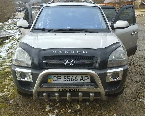 Сірий Хендай Туксон, об'ємом двигуна 1.98 л та пробігом 169 тис. км за 10500 $, фото 1 на Automoto.ua