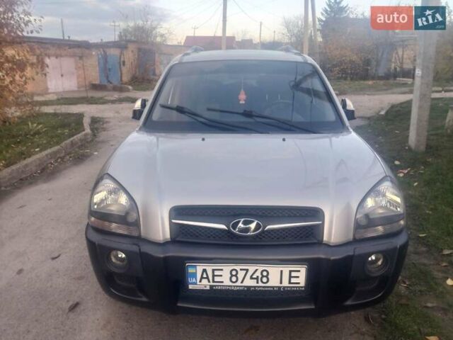 Сірий Хендай Туксон, об'ємом двигуна 1.98 л та пробігом 84 тис. км за 9200 $, фото 1 на Automoto.ua