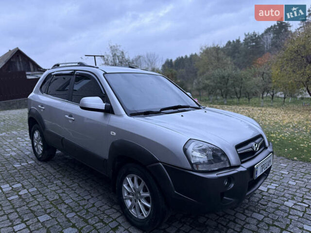 Хендай Туксон 2010 в Виннице на Automoto.ua Серый Хендай Туксон, объемом двигателя 2 л и пробегом 156 тыс. км за 8500 $, фото 1 на Automoto.ua