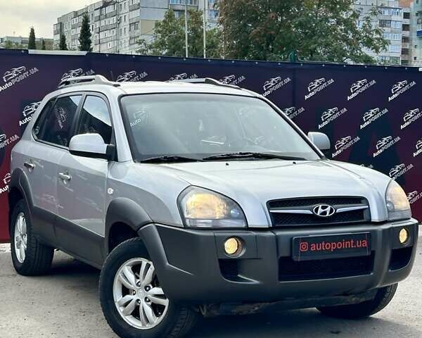 Хендай Туксон 2012 у Сумах на Automoto.ua Сірий Хендай Туксон, об'ємом двигуна 1.98 л та пробігом 210 тис. км за 9600 $, фото 1 на Automoto.ua