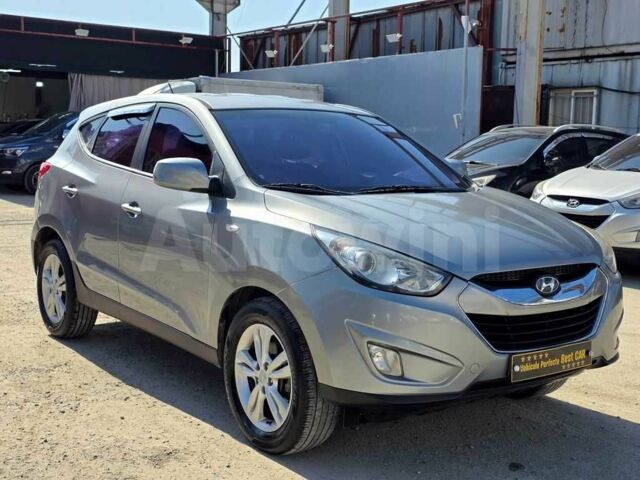 Сірий Хендай Туксон, об'ємом двигуна 2 л та пробігом 156 тис. км за 2500 $, фото 1 на Automoto.ua