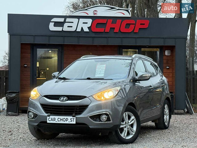 Сірий Хендай Туксон, об'ємом двигуна 1.69 л та пробігом 282 тис. км за 12000 $, фото 1 на Automoto.ua