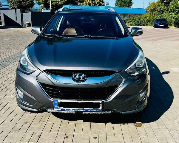 Сірий Хендай Туксон, об'ємом двигуна 2.4 л та пробігом 123 тис. км за 12500 $, фото 1 на Automoto.ua