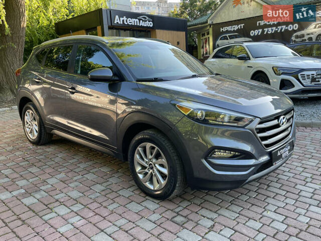 Сірий Хендай Туксон, об'ємом двигуна 2 л та пробігом 93 тис. км за 14300 $, фото 1 на Automoto.ua