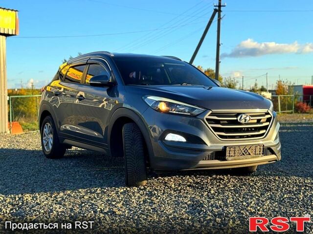 Серый Хендай Туксон, объемом двигателя 1.7 л и пробегом 165 тыс. км за 19100 $, фото 1 на Automoto.ua