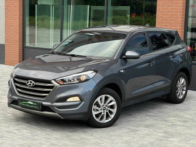 Серый Хендай Туксон, объемом двигателя 1.7 л и пробегом 134 тыс. км за 15499 $, фото 1 на Automoto.ua