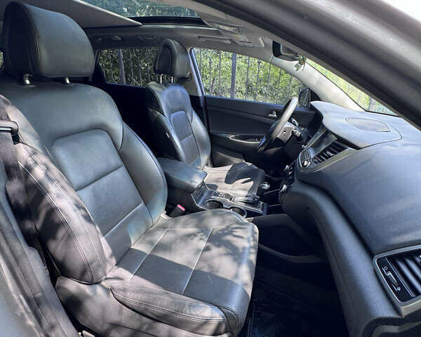 Хендай Туксон 2016 у Дніпро (Дніпропетровську) на Automoto.ua Сірий Хендай Туксон, об'ємом двигуна 1.59 л та пробігом 177 тис. км за 14500 $, фото 1 на Automoto.ua